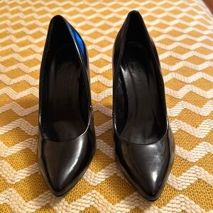 Women black size 7 high heels